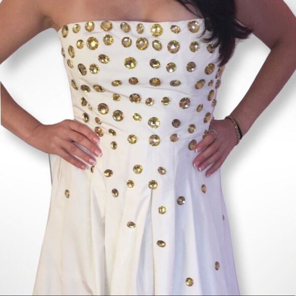 HOST PICK 🎉BCBG Max Azria Gown W/Gold Stones - Picture 3 of 6